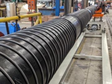 Large bore lathe for oilfield hoses — view 1